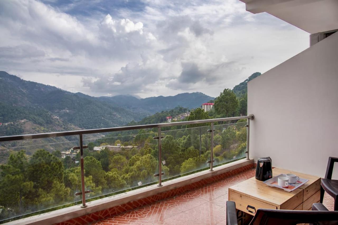 The Western Heights I Serviced Apartments I Pvt Balcony I Lift I Peacefull Area I Family Accomodation I Kasauli I By Exotic Stays Exterior foto